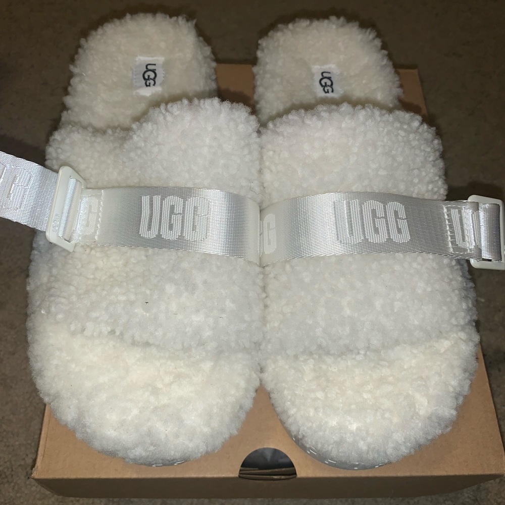 Like New Furry Ugg Slides😍
